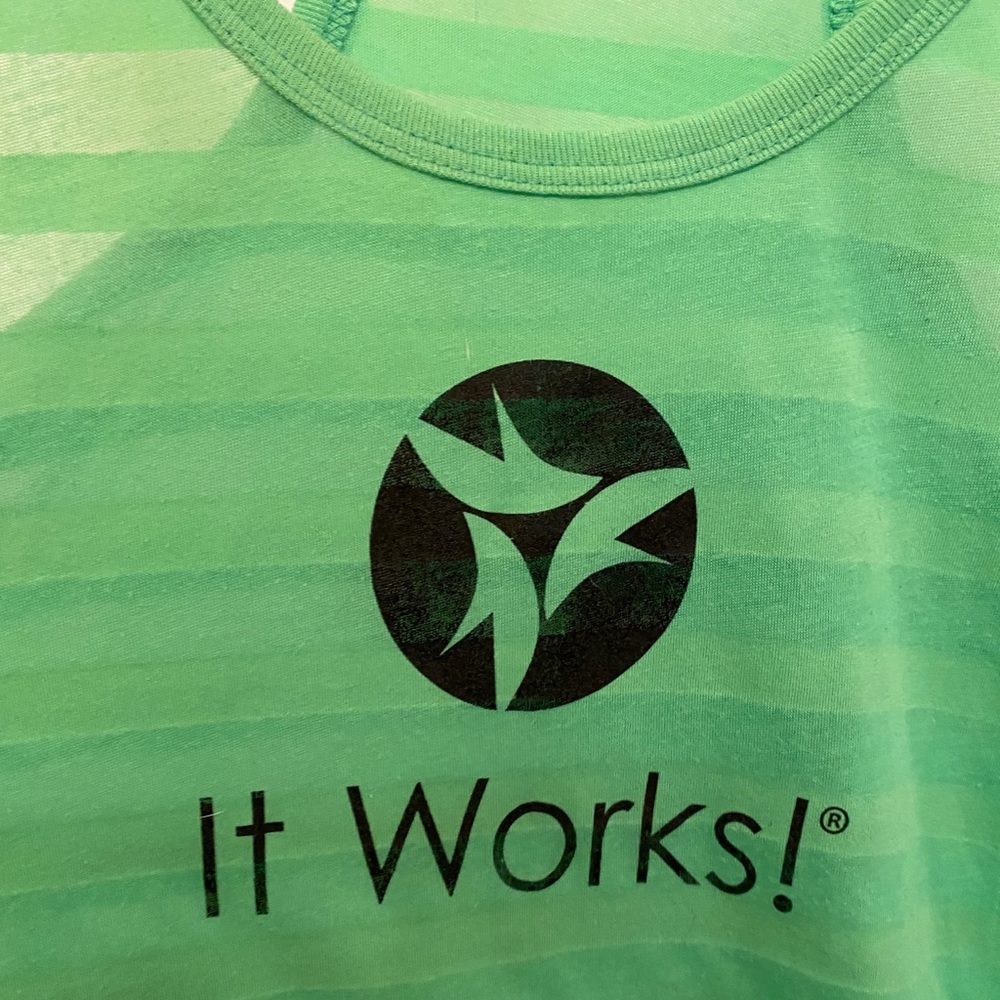 ItWorks Green Tank - Picture 3 of 3